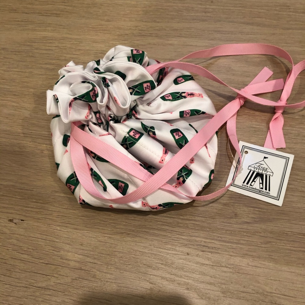 NWT jewelry holder